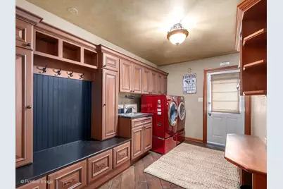 6451 Garfield Ridge Court, Burr Ridge, IL 60527 - Photo 29