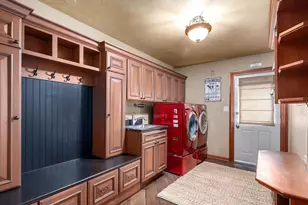 6451 Garfield Ridge Ct, Burr Ridge, IL 60527 - Photo 29