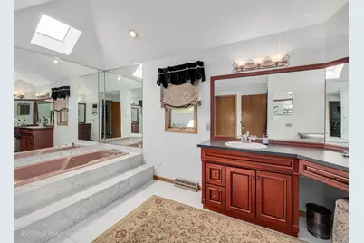 6451 Garfield Ridge Court, Burr Ridge, IL 60527 - Photo 23