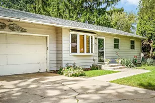 1212 Crystal Dr, Machesney Park, IL 61115 - Photo 3