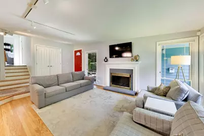 2240 Catherine Street, Northbrook, IL 60062 - Photo 5