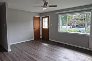1952 Columbus St, Ottawa, IL 61350 - Photo 9