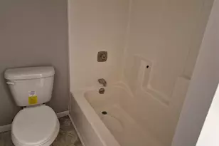 1952 Columbus St, Ottawa, IL 61350 - Photo 11