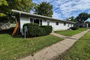 1952 Columbus St, Ottawa, IL 61350 - Photo 17