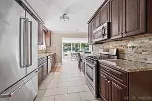 524 Waubonsee Trail, Batavia, IL 60510 - Photo 9