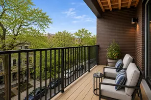 904 W Dakin St, Chicago, IL 60613 - Photo 5