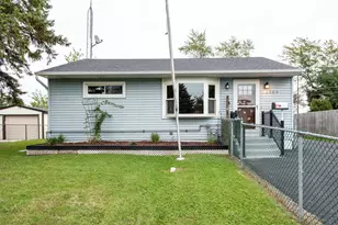 2205 Mohican Rd, Waukegan, IL 60087 - Photo 1