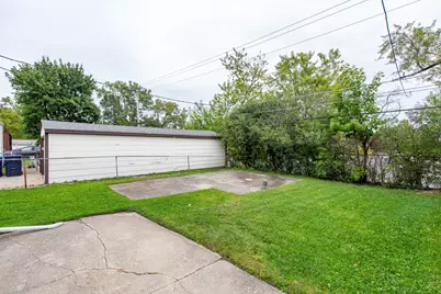 2205 Mohican Road, Waukegan, IL 60087 - Photo 31
