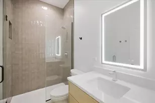 1313 W Taylor St, Chicago, IL 60607 - Photo 13