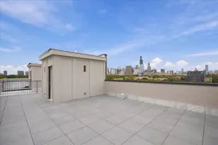 1313 W Taylor St, Chicago, IL 60607 - Photo 15