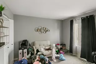 18200 Fountainbleau Dr, Hazel Crest, IL 60429 - Photo 7
