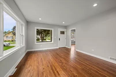 1486 Van Buren Avenue, Des Plaines, IL 60018 - Photo 5