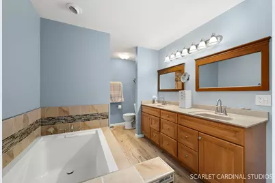 2S520 River Oaks Drive, Warrenville, IL 60555 - Photo 19