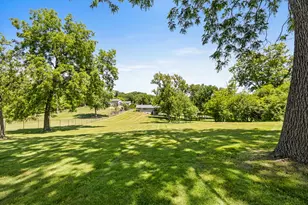 11S056 Madison St, Burr Ridge, IL 60527 - Photo 7