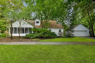 244 S Elmwood Dr, Aurora, IL 60506 - Photo 3