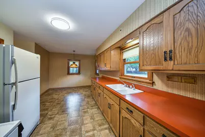 244 S Elmwood Drive, Aurora, IL 60506 - Photo 7