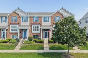 3402 Neubauer Circle, Lindenhurst, IL 60046 - Photo 1