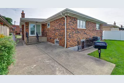 4734 N Maria Court, Chicago, IL 60656 - Photo 3