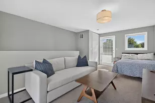 1741 W George St, Chicago, IL 60657 - Photo 17