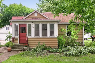 555 N 7th Street, Dekalb, IL 60115 - Photo 1