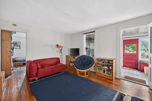 555 N 7th St, Dekalb, IL 60115 - Photo 9