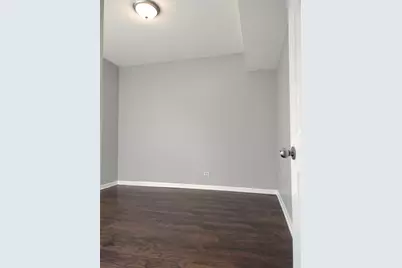2525 E 72nd Place, Chicago, IL 60649 - Photo 3
