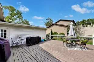 6001 Ross Dr, Woodridge, IL 60517 - Photo 25