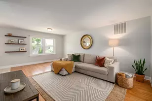 6001 Ross Dr, Woodridge, IL 60517 - Photo 5