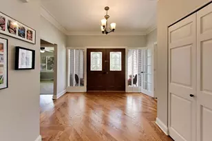 6001 Ross Dr, Woodridge, IL 60517 - Photo 3