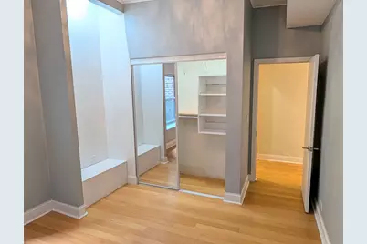 14 W Chestnut Street #4R, Chicago, IL 60610 - Photo 9