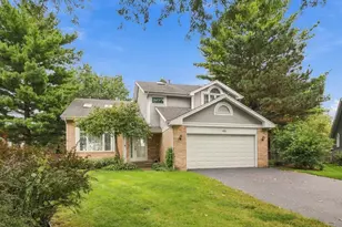 146 Michael Ave, Mundelein, IL 60060 - Photo 1