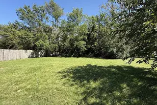437 Normal Ave, Chicago Heights, IL 60411 - Photo 3