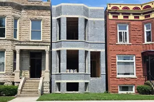 530 E 44th Pl, Chicago, IL 60653 - Photo 1