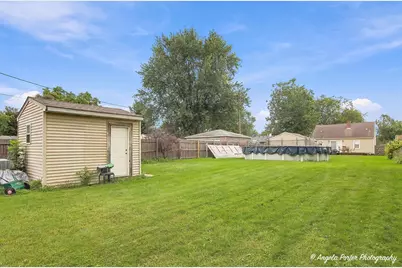 1124 Fulton Avenue, Winthrop Harbor, IL 60096 - Photo 23