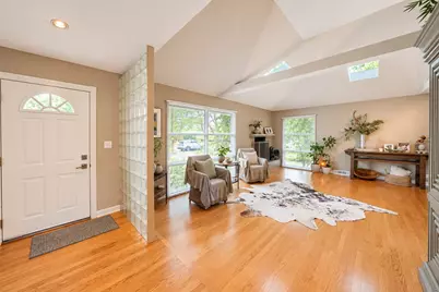 426 Amherst Avenue, Des Plaines, IL 60016 - Photo 7