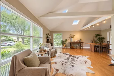426 Amherst Avenue, Des Plaines, IL 60016 - Photo 3