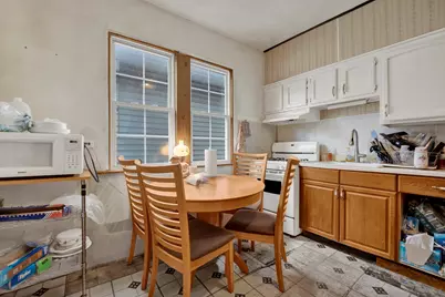 4829 W Hutchinson Street, Chicago, IL 60641 - Photo 9