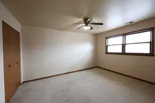 11929 S Lawndale Ave, Alsip, IL 60803 - Photo 9