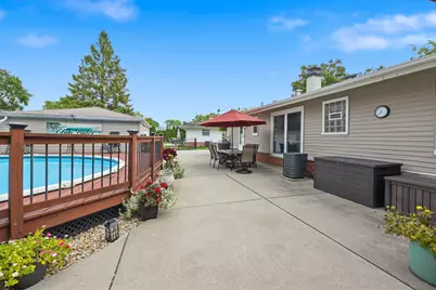 382 Maple Lane, Elk Grove Village, IL 60007 - Photo 23