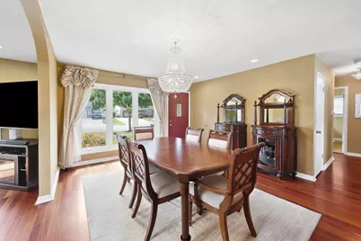 382 Maple Lane, Elk Grove Village, IL 60007 - Photo 5