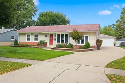 382 Maple Lane, Elk Grove Village, IL 60007 - Photo 1