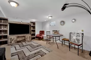 321 W 104th St, Chicago, IL 60628 - Photo 11