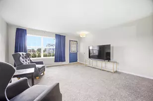 193 Bloomfield Dr, Woodstock, IL 60098 - Photo 5
