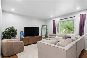 8023 Lake St, River Forest, IL 60305 - Photo 3