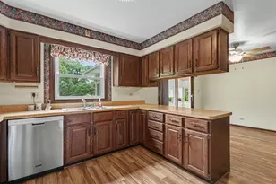 4N649 Petersdorf Rd, West Chicago, IL 60185 - Photo 7