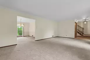 4N649 Petersdorf Rd, West Chicago, IL 60185 - Photo 3
