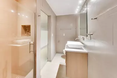 2 E Erie Street #3005, Chicago, IL 60611 - Photo 15