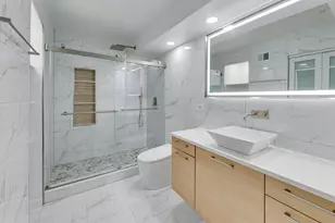 2 E Erie St, Chicago, IL 60611 - Photo 13