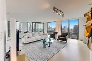 2 E Erie St, Chicago, IL 60611 - Photo 3
