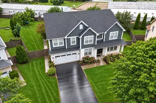 408 Pinehurst Ct, Gurnee, IL 60031 - Photo 3